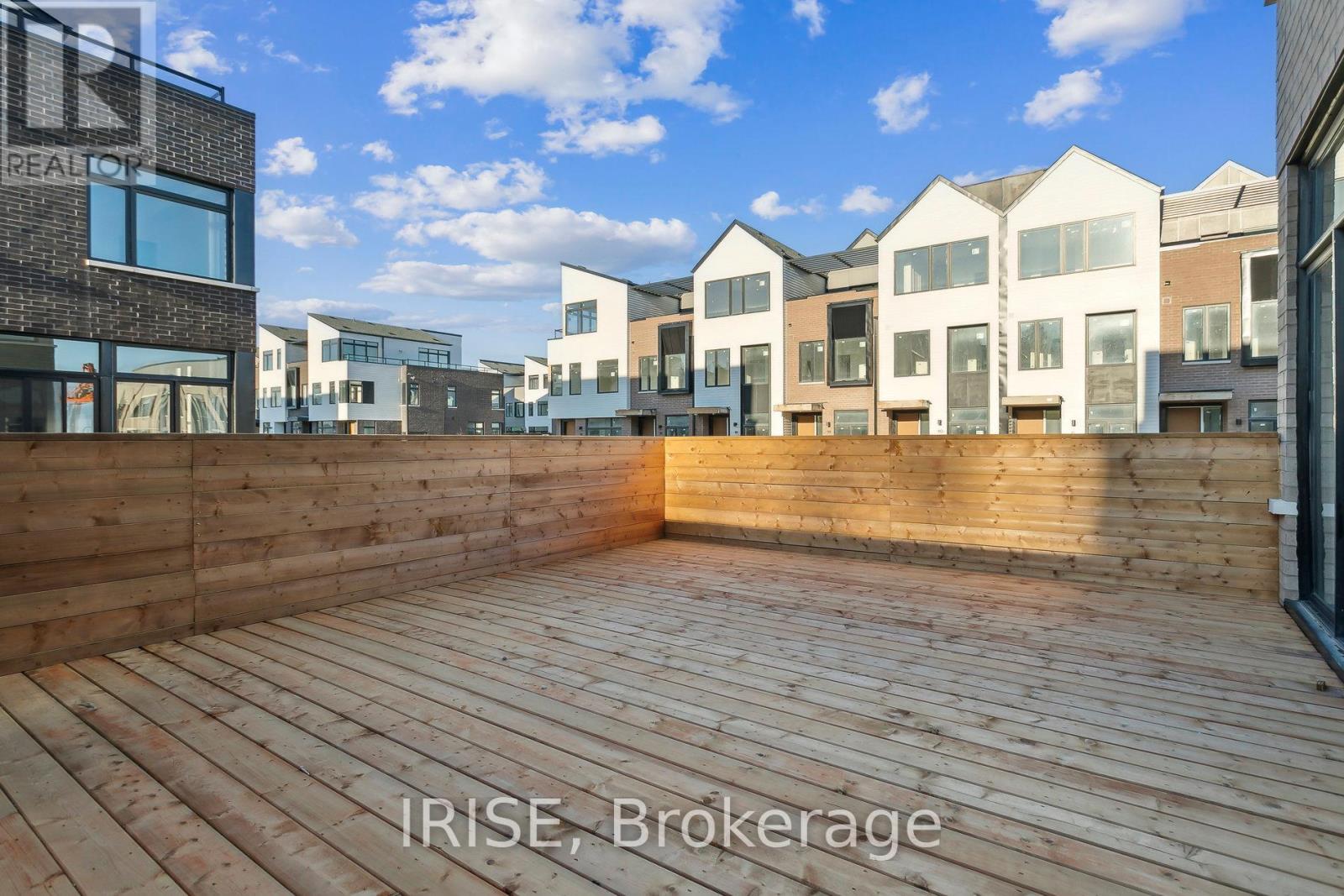 Photo 48 of 55 40 Lou Parsons Way, Mississauga ON