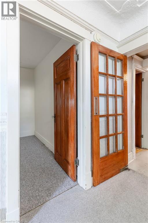 Photo 13 of 27 Barons Avenue N, Hamilton ON