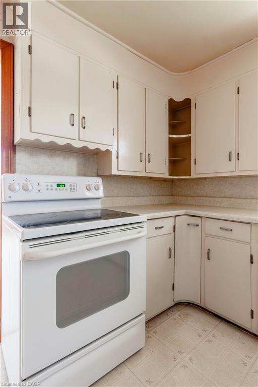 Photo 22 of 27 Barons Avenue N, Hamilton ON