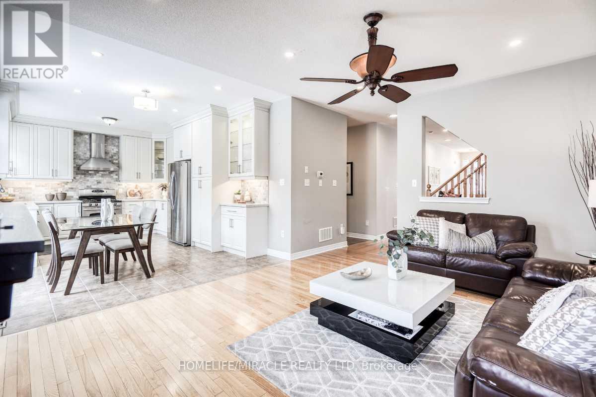 Photo 14 of 824 Millard Street, Whitchurchstouffville ON