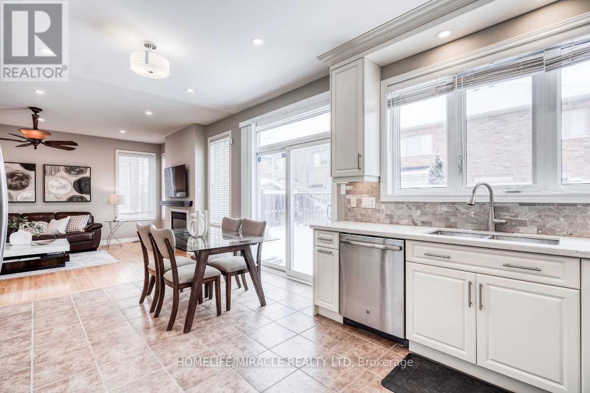 Photo 18 of 824 Millard Street, Whitchurchstouffville ON