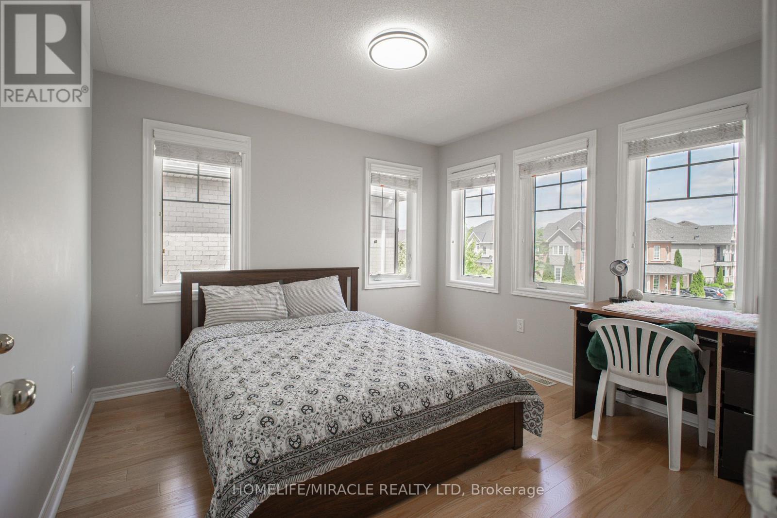 Photo 27 of 824 Millard Street, Whitchurchstouffville ON