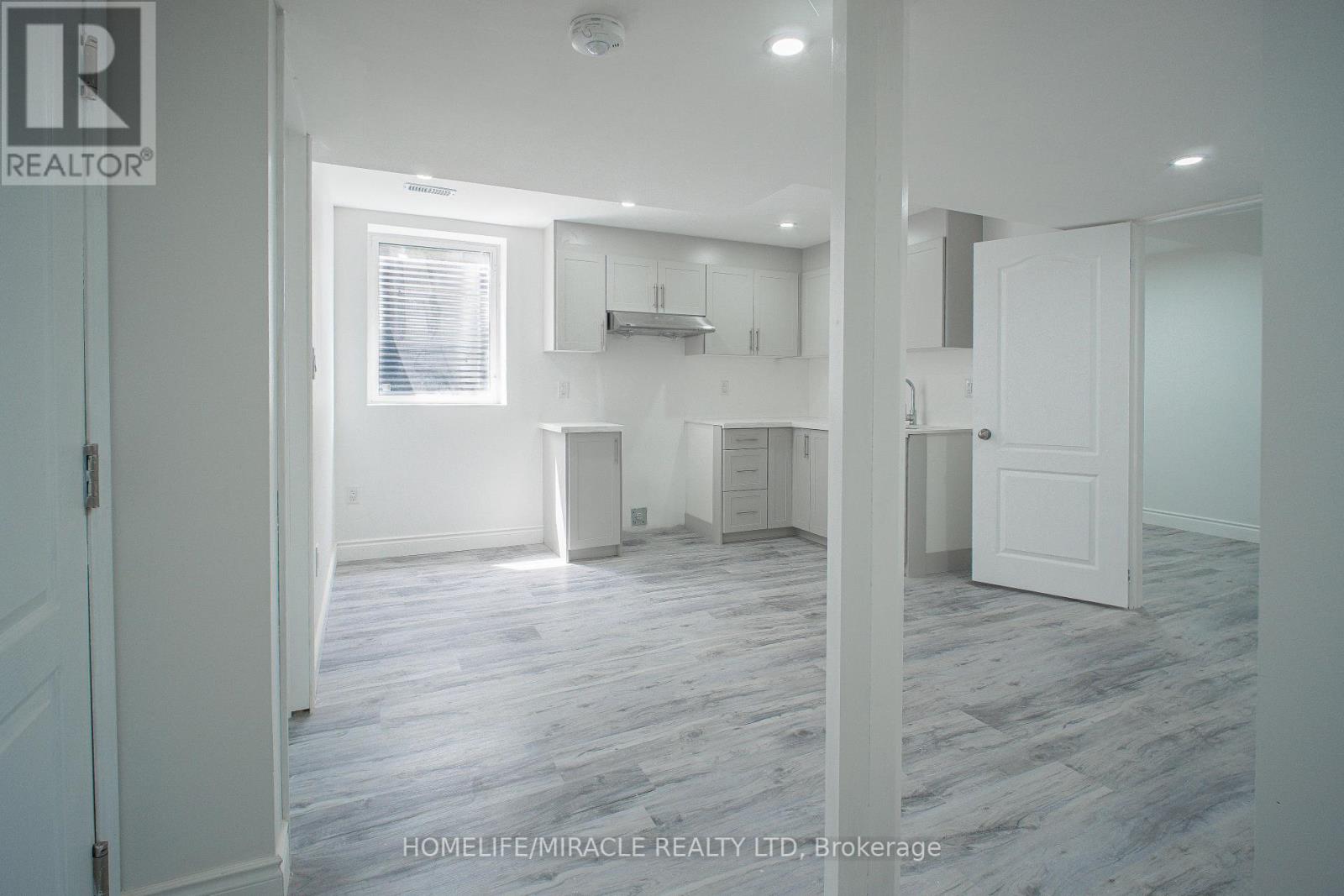 Photo 41 of 824 Millard Street, Whitchurchstouffville ON
