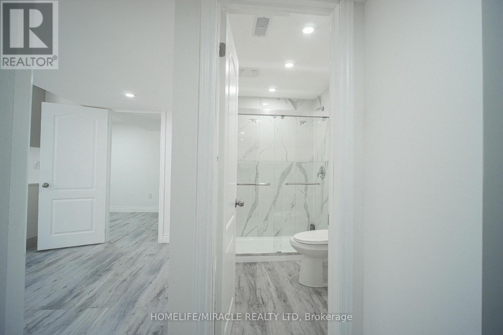 Photo 42 of 824 Millard Street, Whitchurchstouffville ON