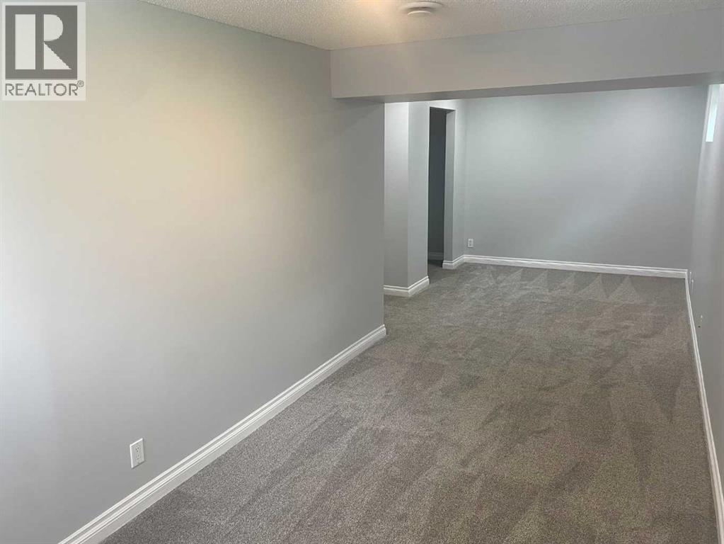 Photo 21 of 2620 38 Street Sw, Calgary AB