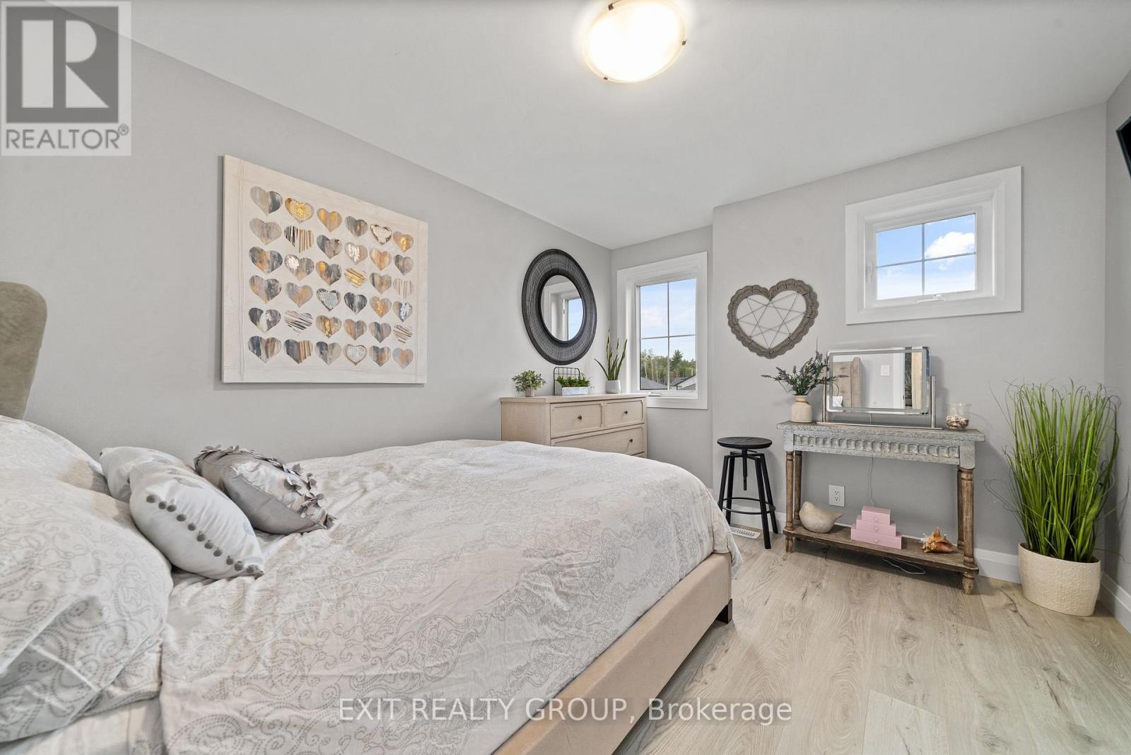 Photo 24 of 4 Mackenzie John Crescent, Brighton ON
