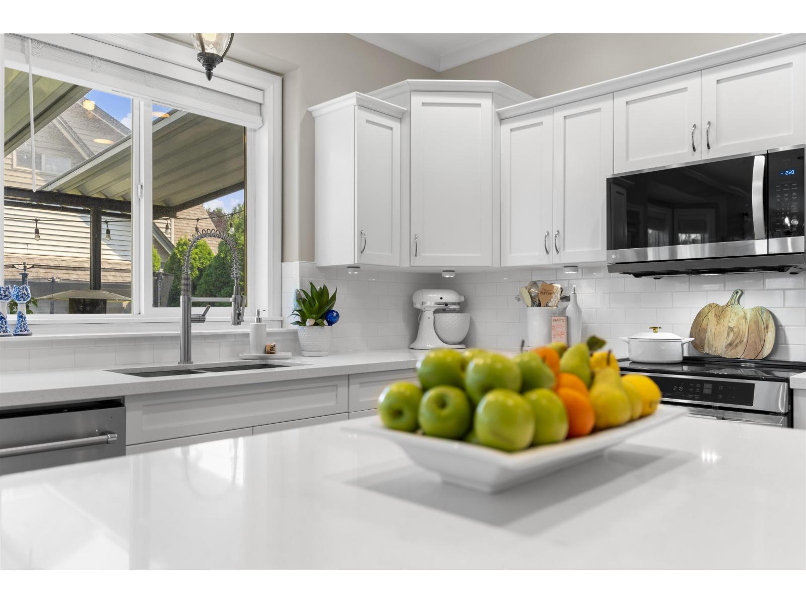 Photo 10 of 6030 Glenmore Drive Sardis South, Chilliwack BC
