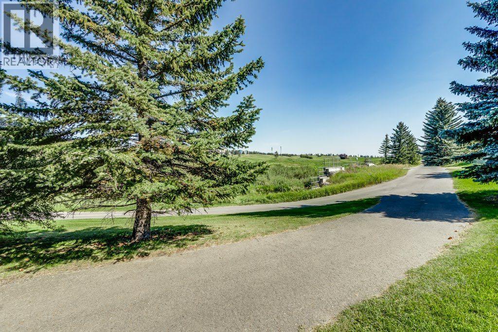 Photo 46 of 243 Country Hills Close Nw, Calgary AB