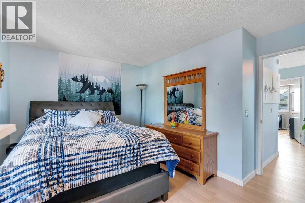 Photo 16 of 71 Rivercrest Circle Se, Calgary AB