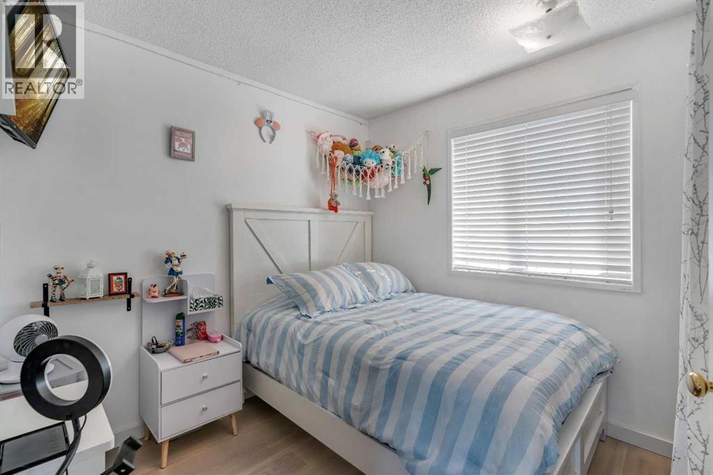 Photo 19 of 71 Rivercrest Circle Se, Calgary AB