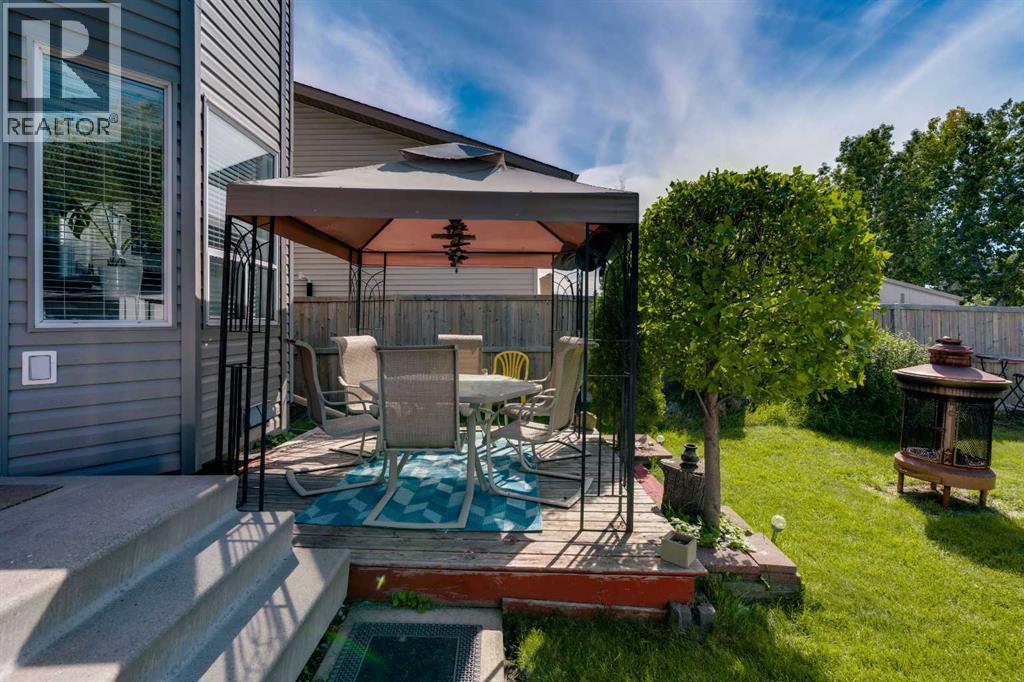 Photo 25 of 71 Rivercrest Circle Se, Calgary AB