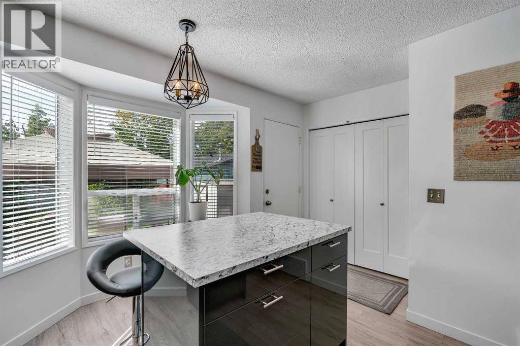 Photo 12 of 71 Rivercrest Circle Se, Calgary AB