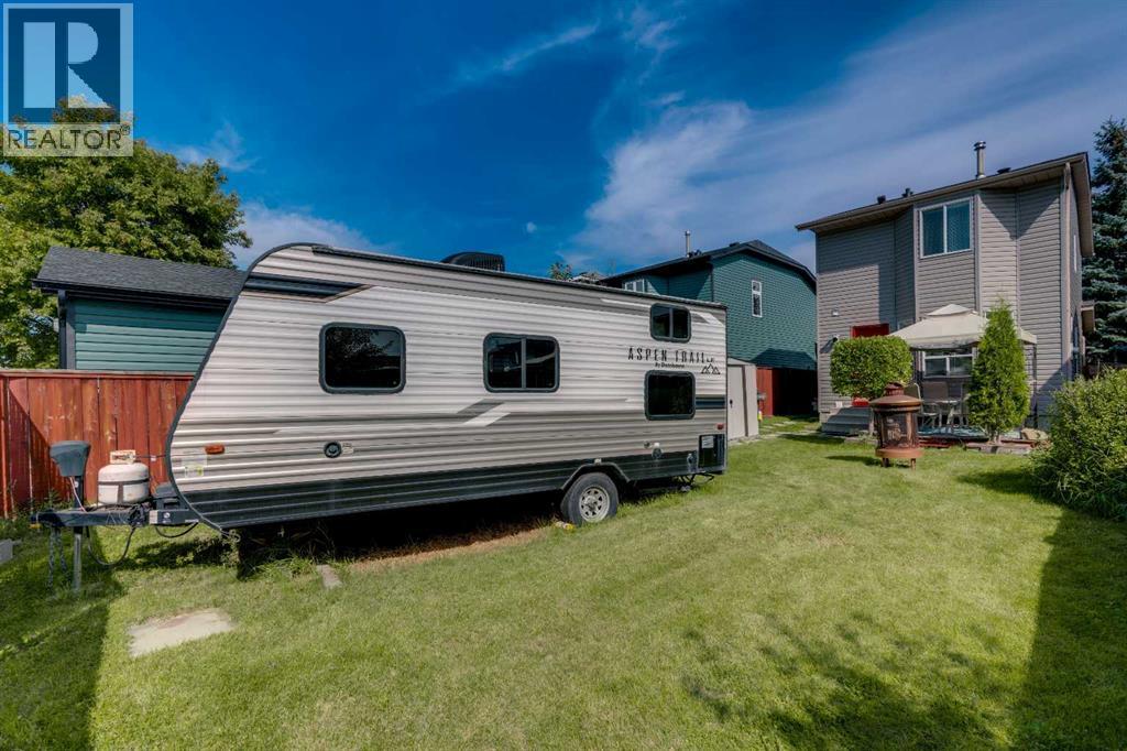 Photo 28 of 71 Rivercrest Circle Se, Calgary AB