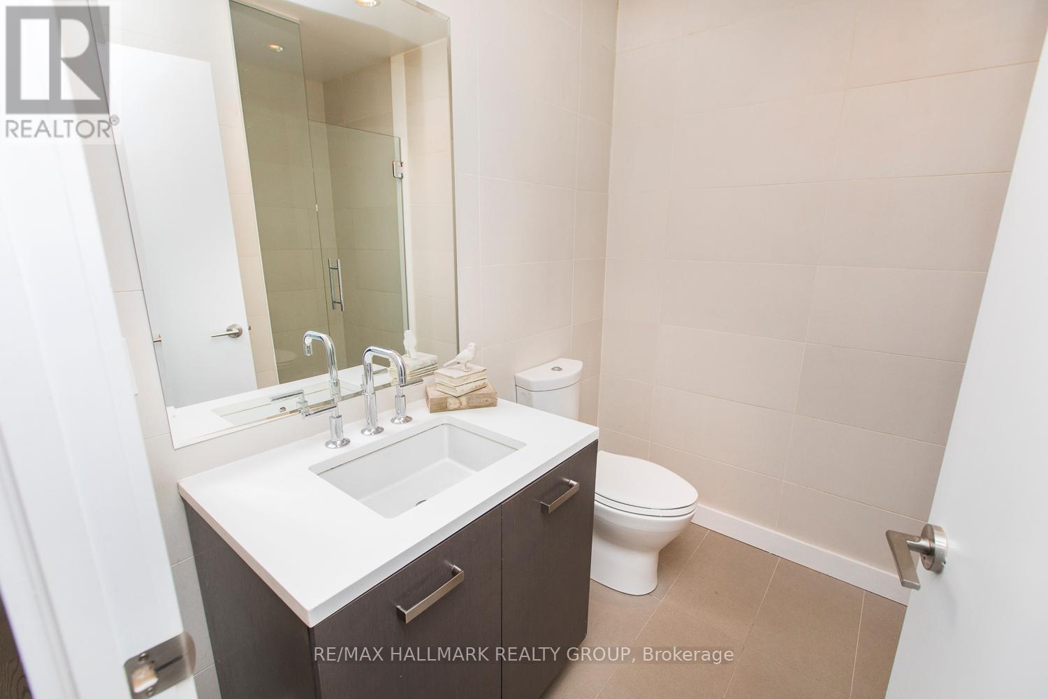 Photo 7 of 905 224 Lyon Street N, Ottawa ON