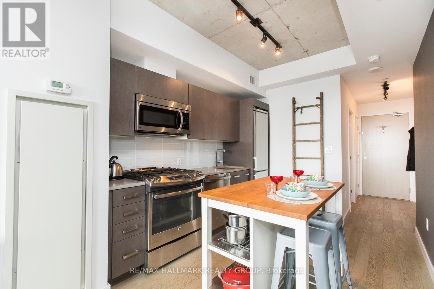 Photo 9 of 905 224 Lyon Street N, Ottawa ON