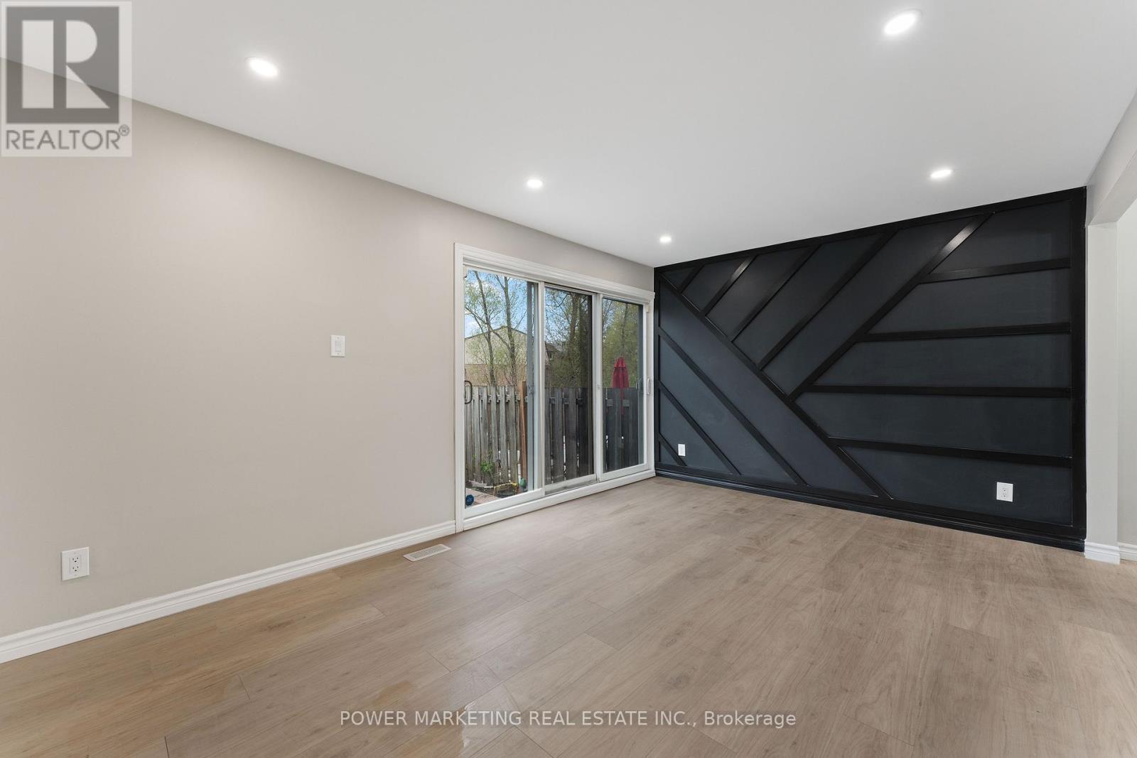 Photo 12 of 1566 Feather Lane, Ottawa ON