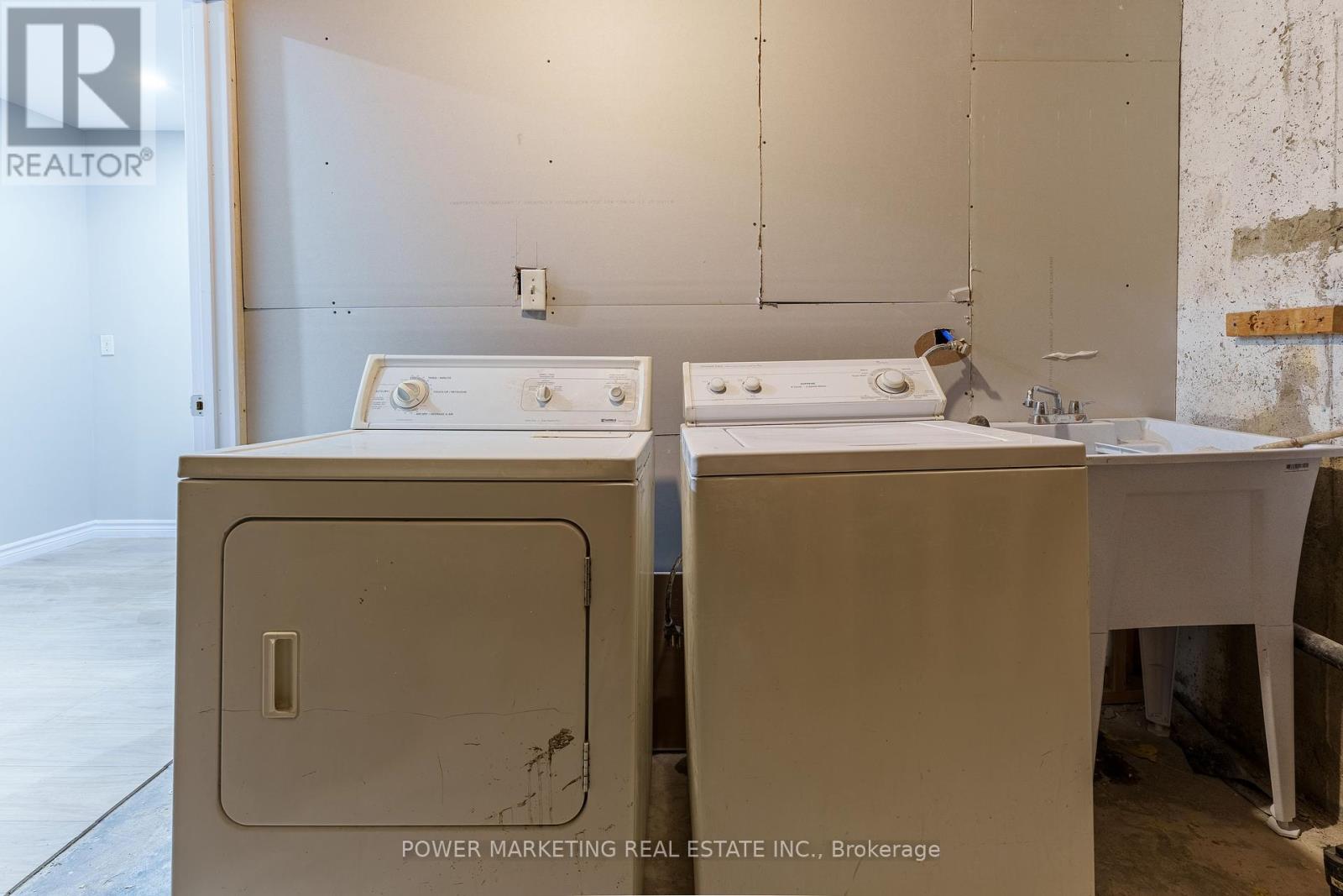 Photo 24 of 1566 Feather Lane, Ottawa ON
