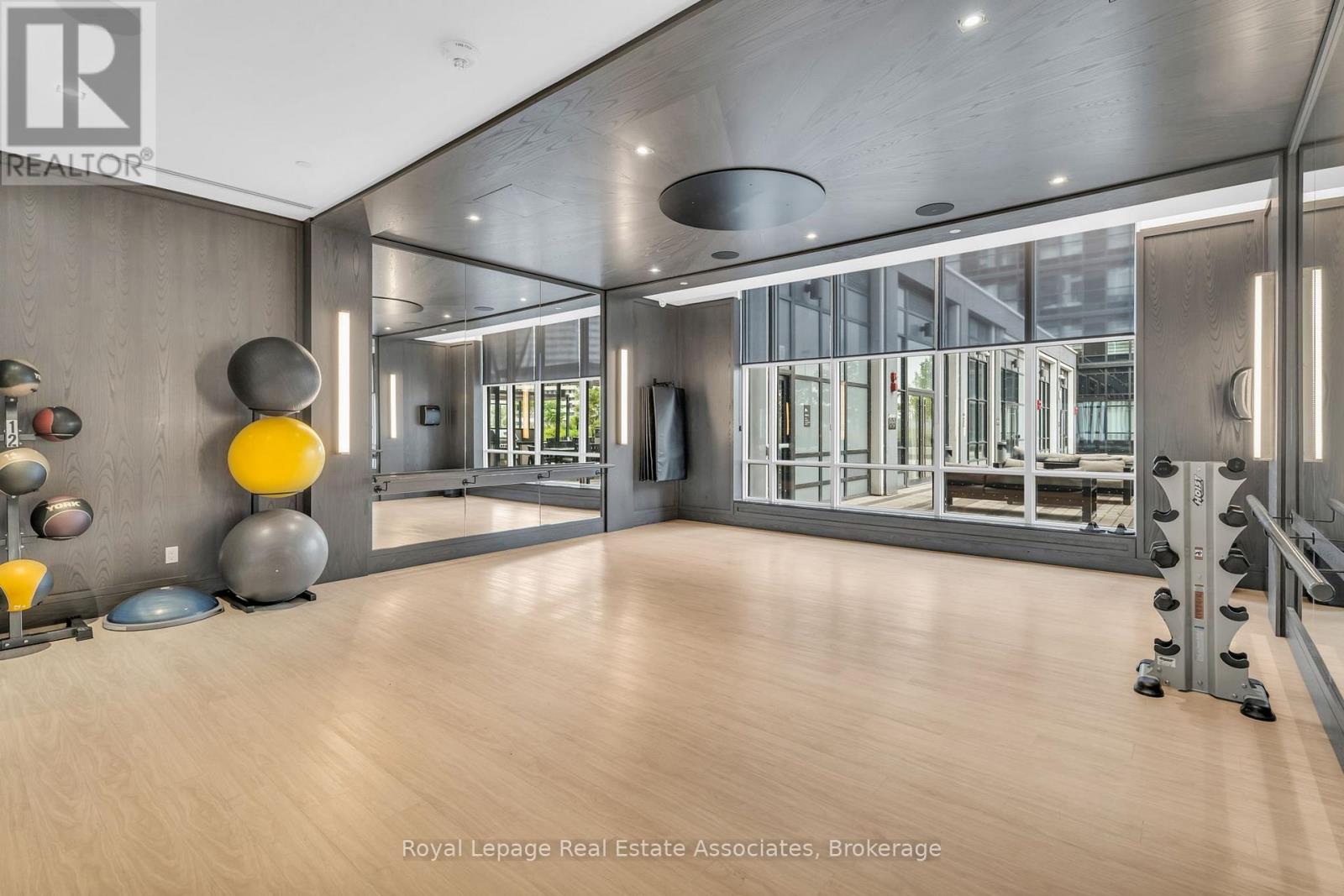 Photo 23 of 1333 5 Mabelle Avenue, Toronto ON