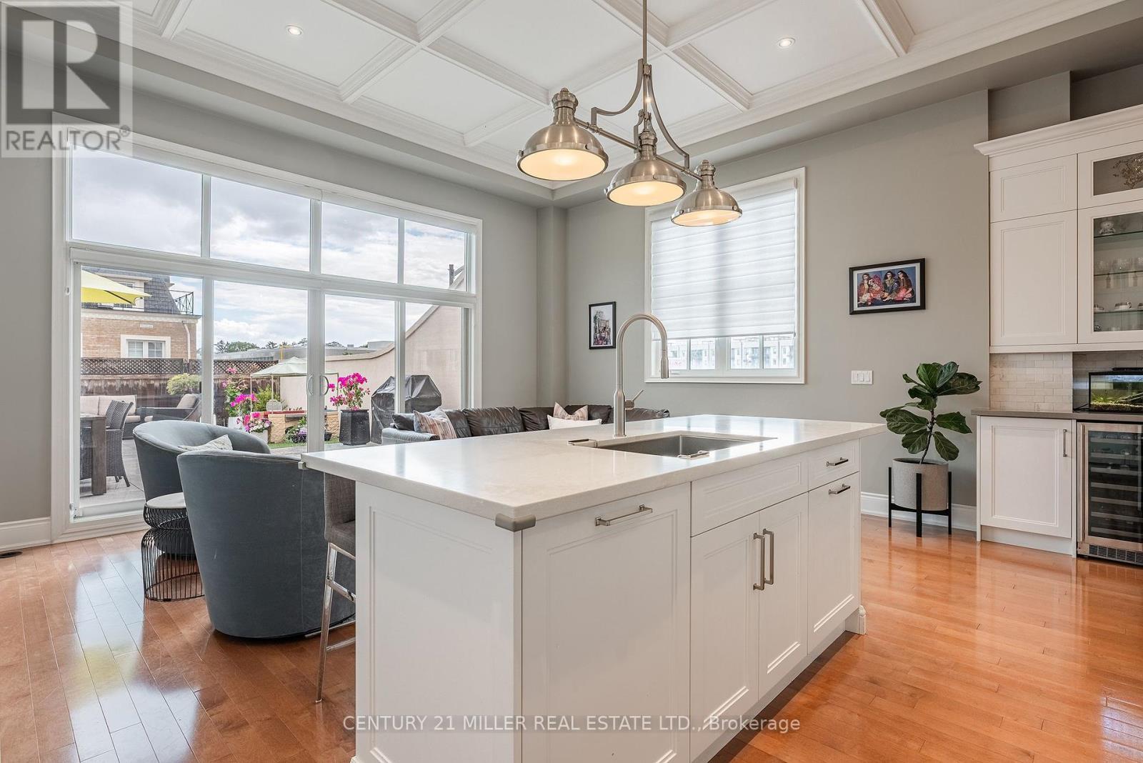 Photo 12 of 131 Brock Street, Oakville ON