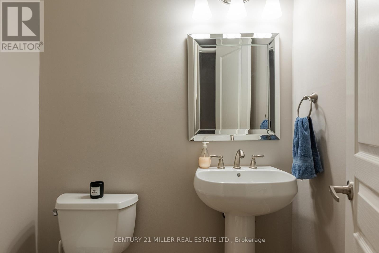 Photo 18 of 131 Brock Street, Oakville ON