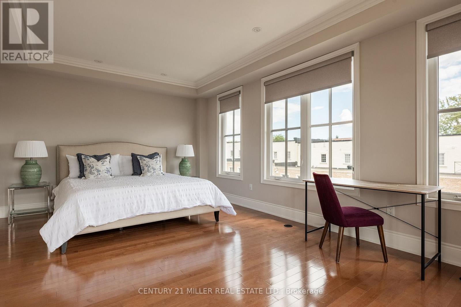 Photo 19 of 131 Brock Street, Oakville ON