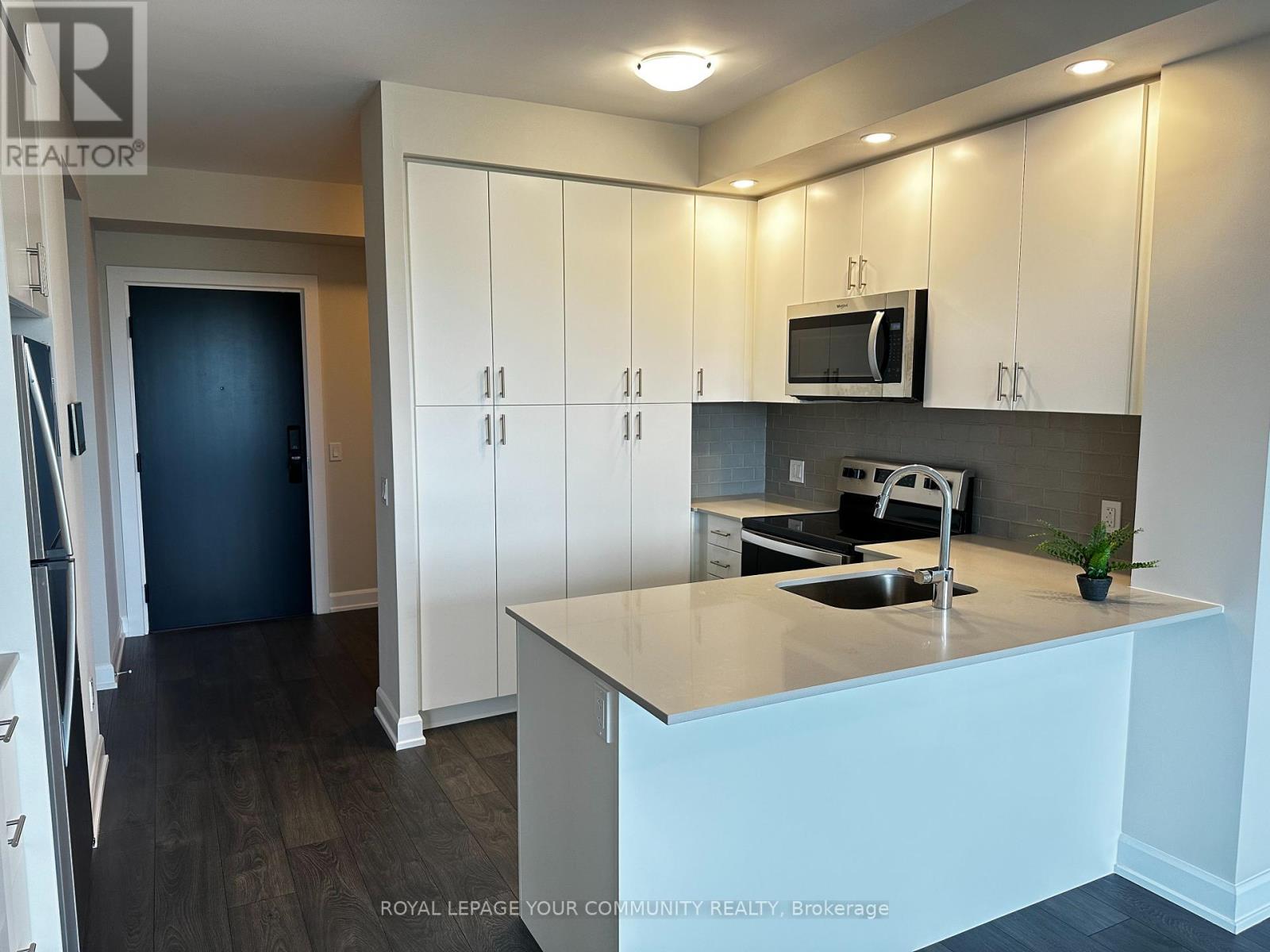 Photo 3 of 411 3220 William Coltson Avenue, Oakville ON