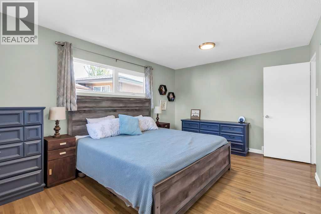 Photo 21 of 1215 Mapleglade Place Se, Calgary AB