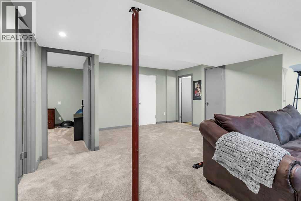 Photo 36 of 1215 Mapleglade Place Se, Calgary AB