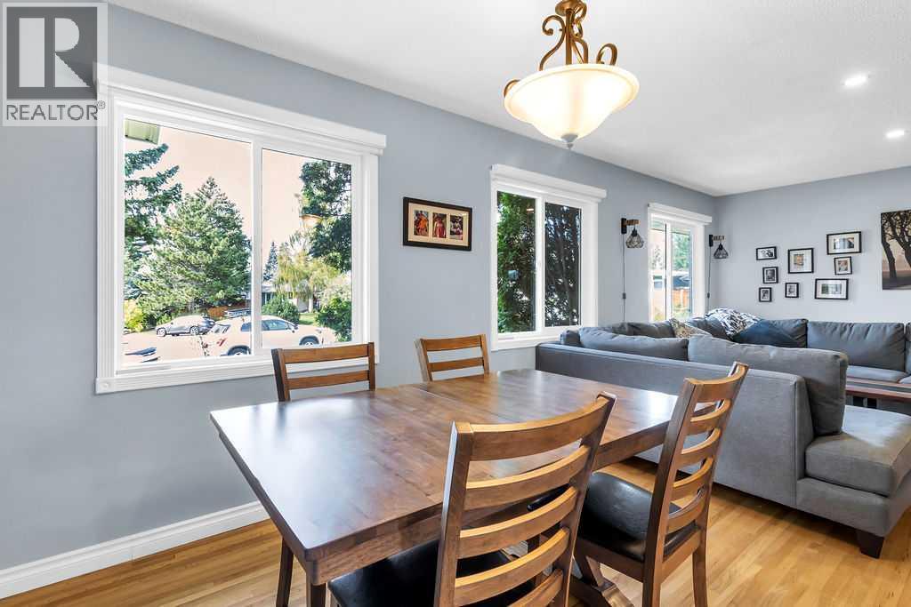 Photo 4 of 1215 Mapleglade Place Se, Calgary AB