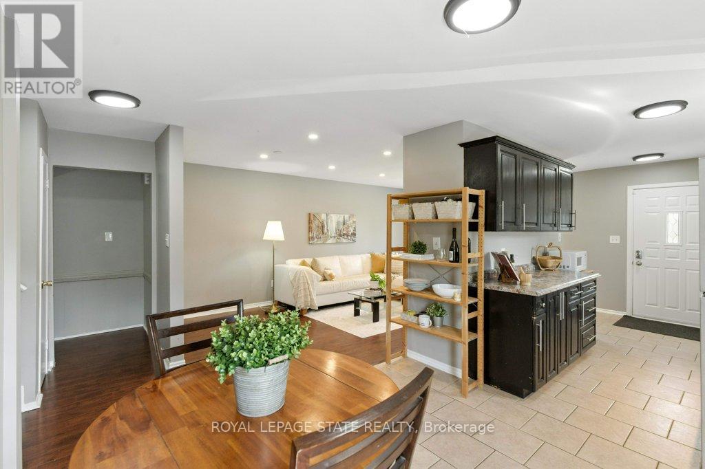 Photo 11 of 19 Lampman Crescent, Thorold ON