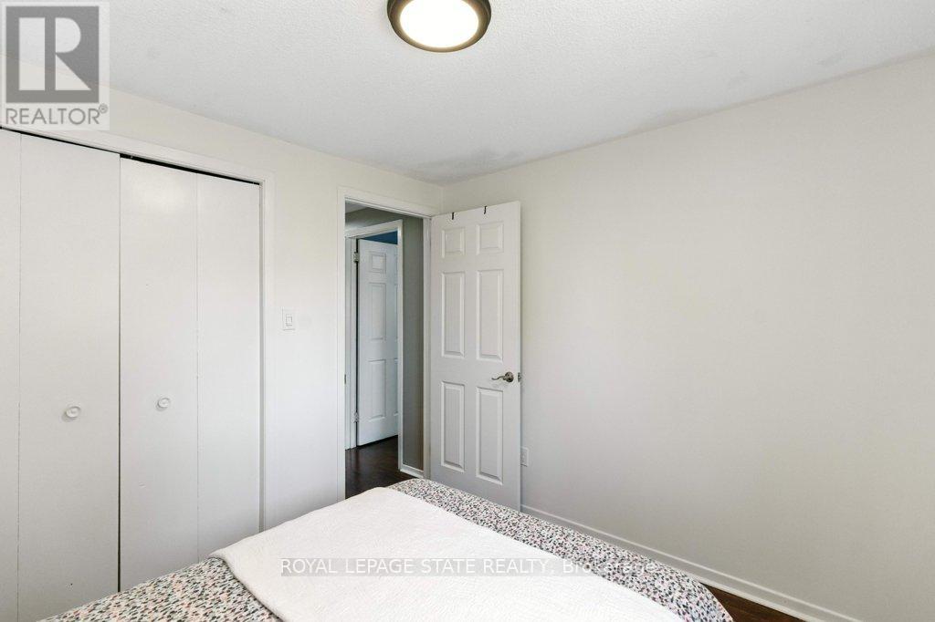 Photo 14 of 19 Lampman Crescent, Thorold ON