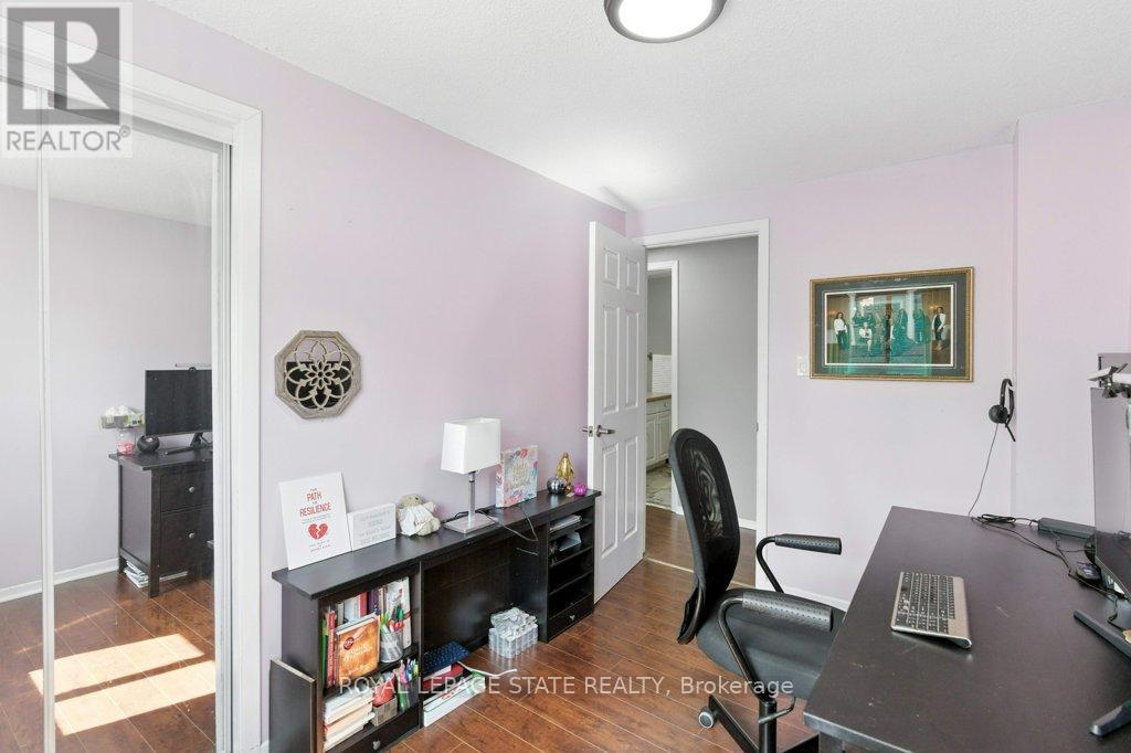 Photo 18 of 19 Lampman Crescent, Thorold ON