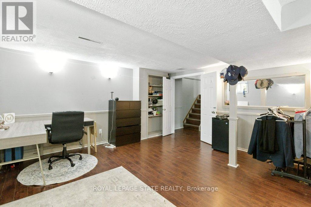 Photo 21 of 19 Lampman Crescent, Thorold ON