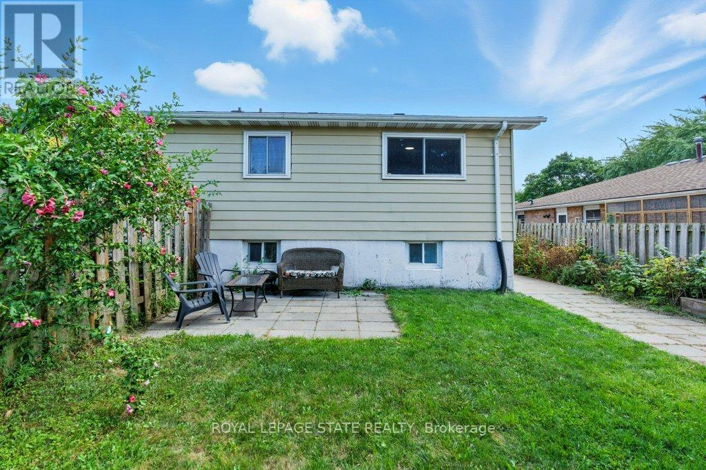 Photo 27 of 19 Lampman Crescent, Thorold ON