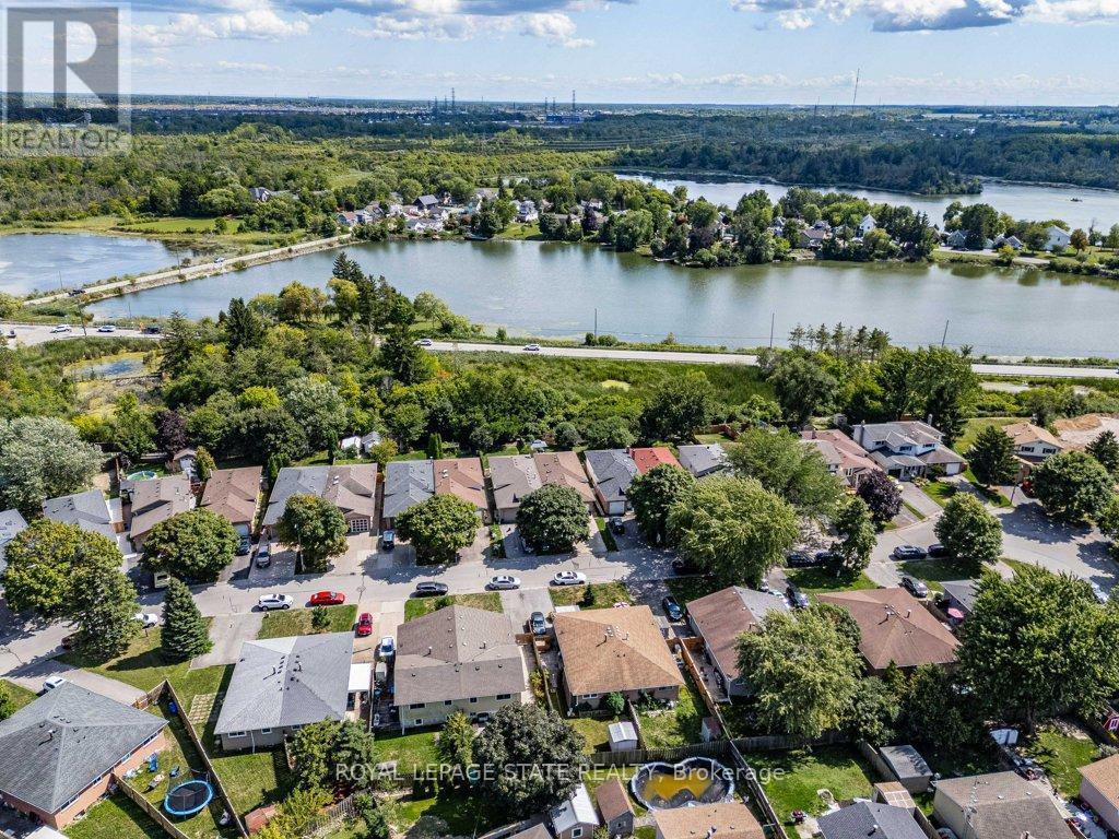 Photo 30 of 19 Lampman Crescent, Thorold ON