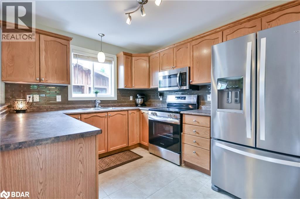Photo 19 of 210 S Pringle Drive, Barrie ON