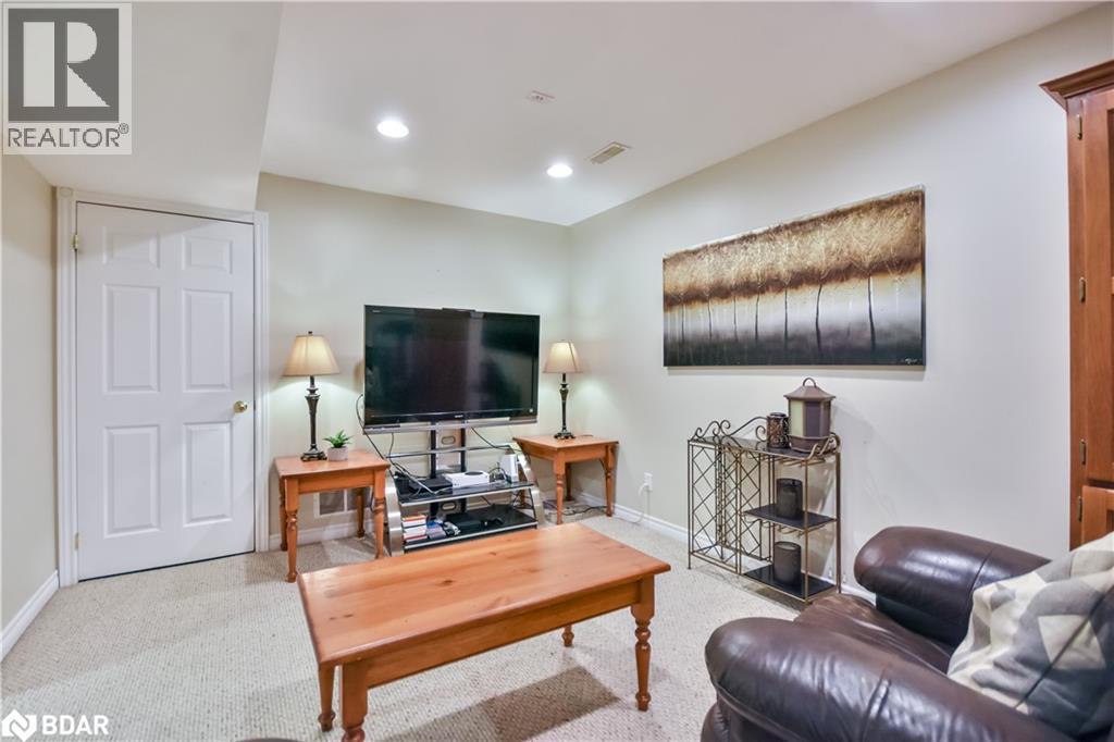 Photo 6 of 210 S Pringle Drive, Barrie ON