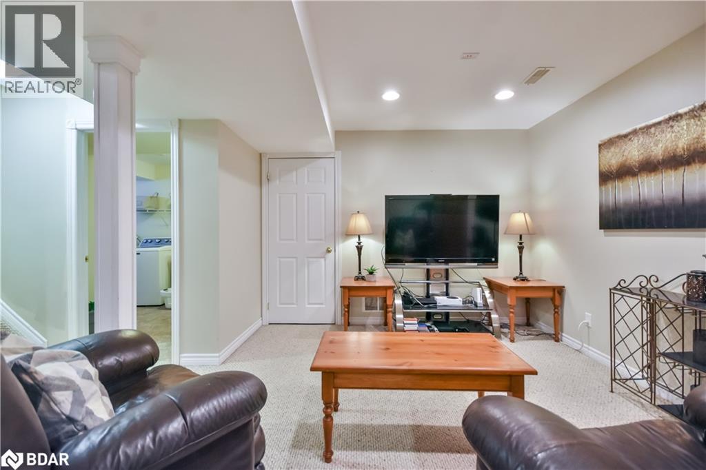 Photo 7 of 210 S Pringle Drive, Barrie ON