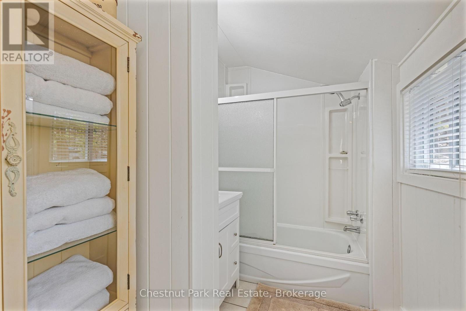 Photo 19 of 1017 Dark Bay Road, Muskoka Lakes ON