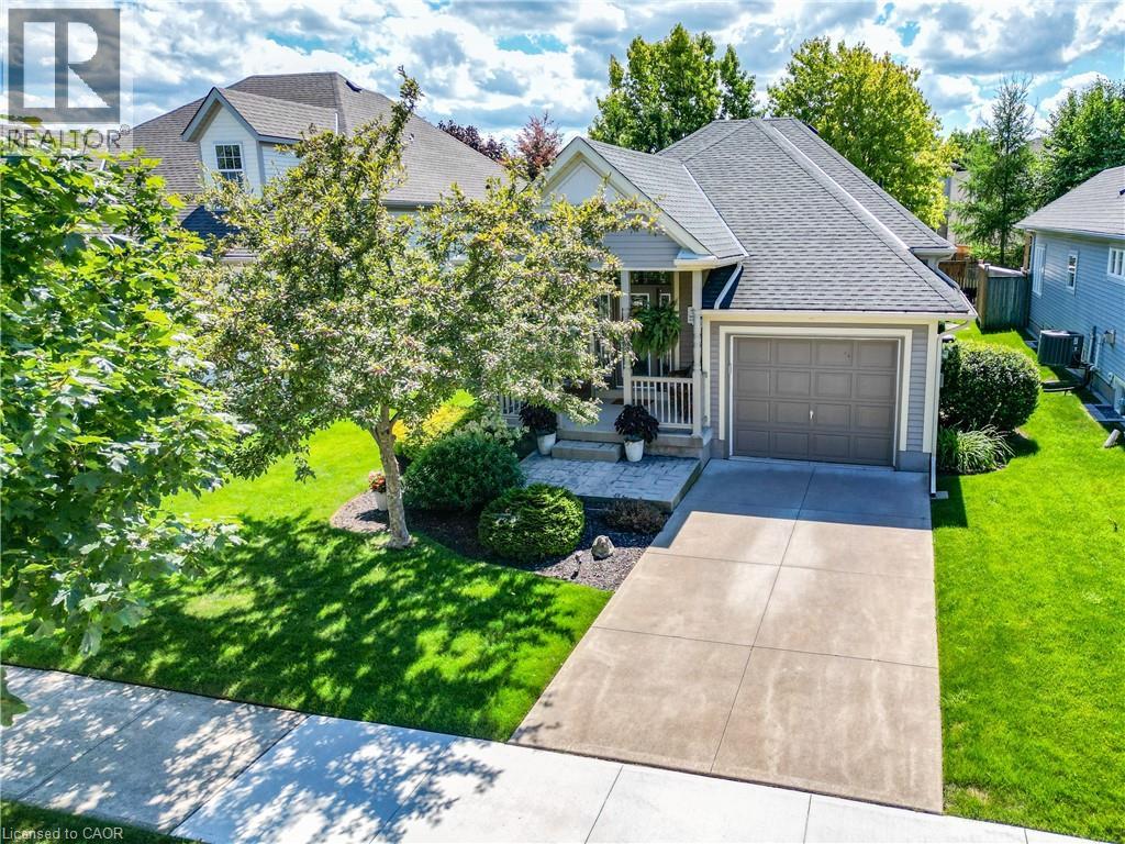 Photo 2 of 3358 Laurie Avenue, Vineland ON