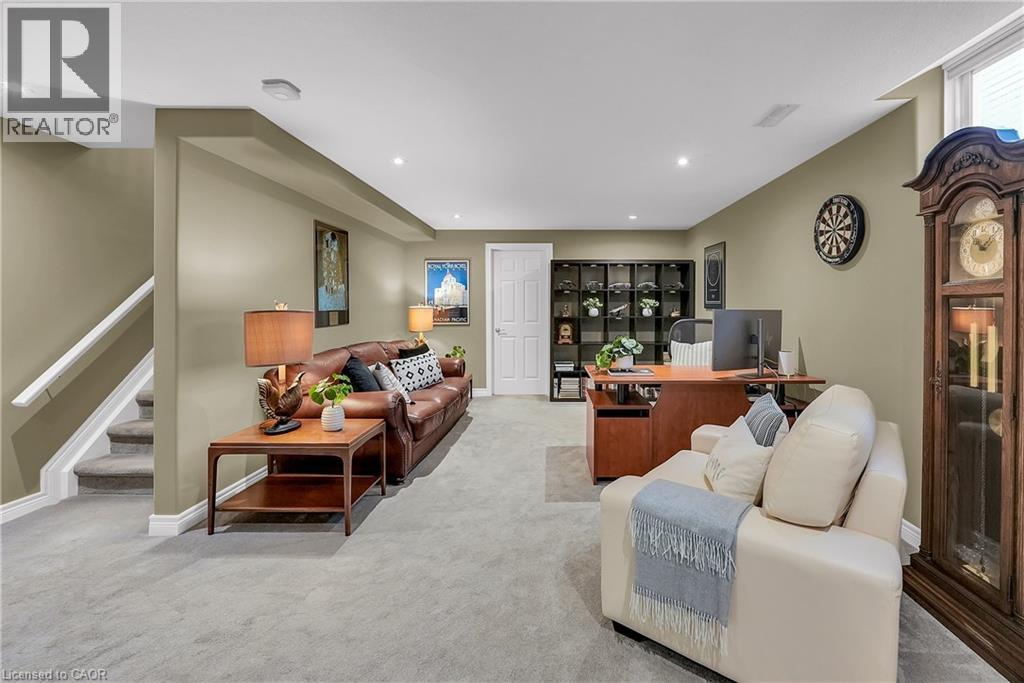 Photo 22 of 3358 Laurie Avenue, Vineland ON