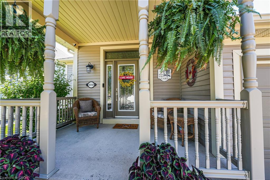 Photo 3 of 3358 Laurie Avenue, Vineland ON