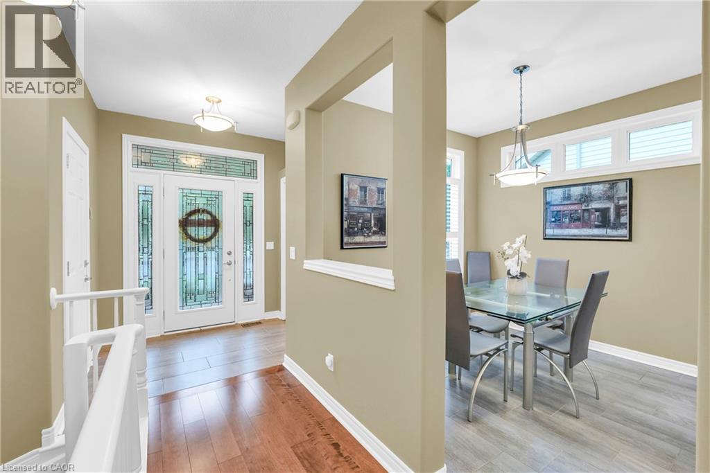 Photo 5 of 3358 Laurie Avenue, Vineland ON