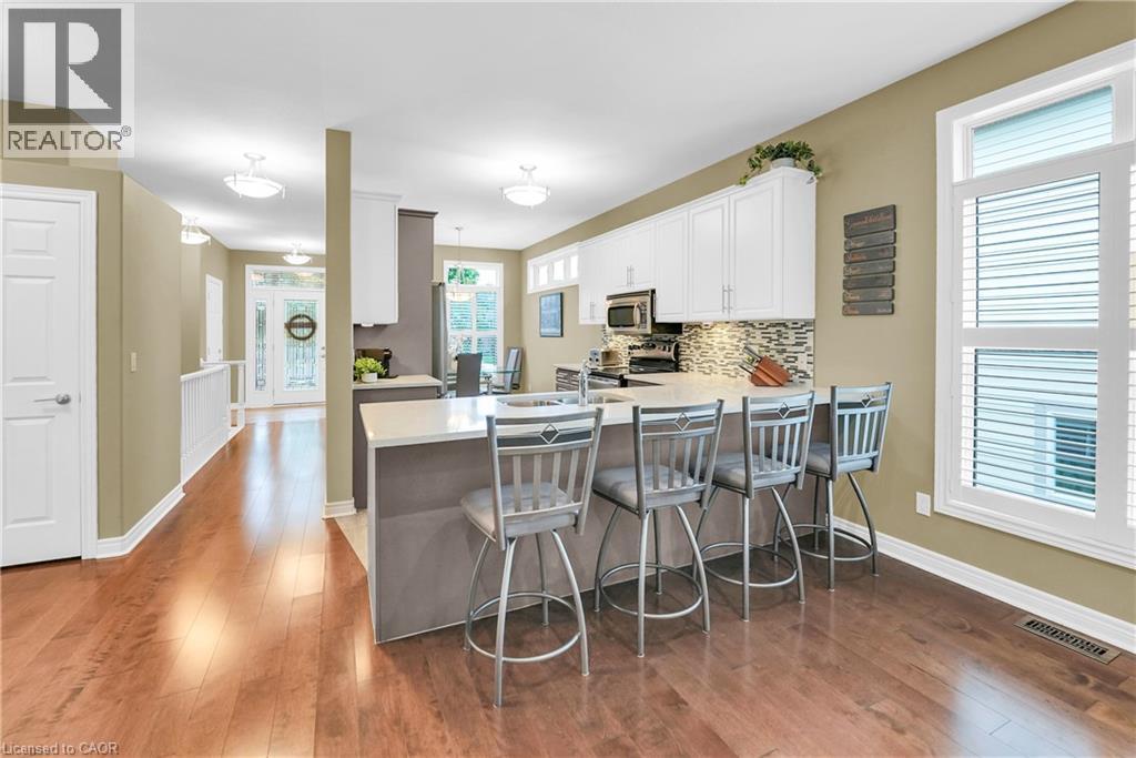 Photo 8 of 3358 Laurie Avenue, Vineland ON
