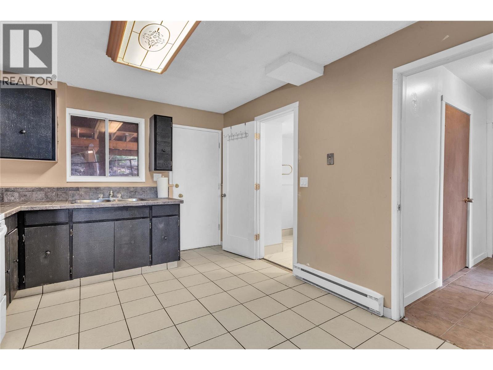  1613 Traut Road, Kelowna