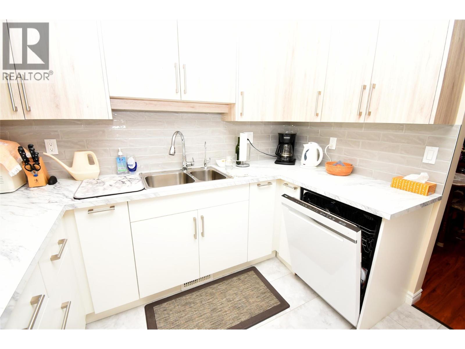 15 1001 30 Avenue, Vernon