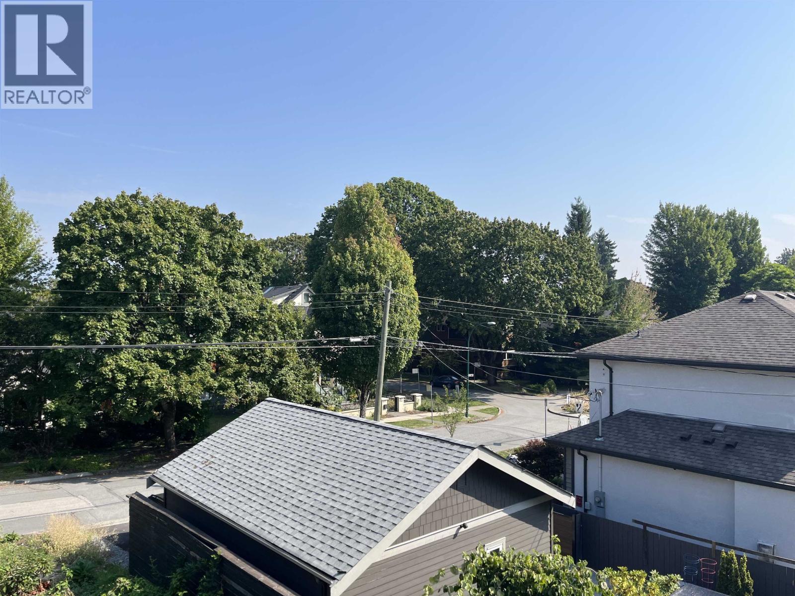 Photo 7 of 637 W 24th Avenue, Vancouver BC