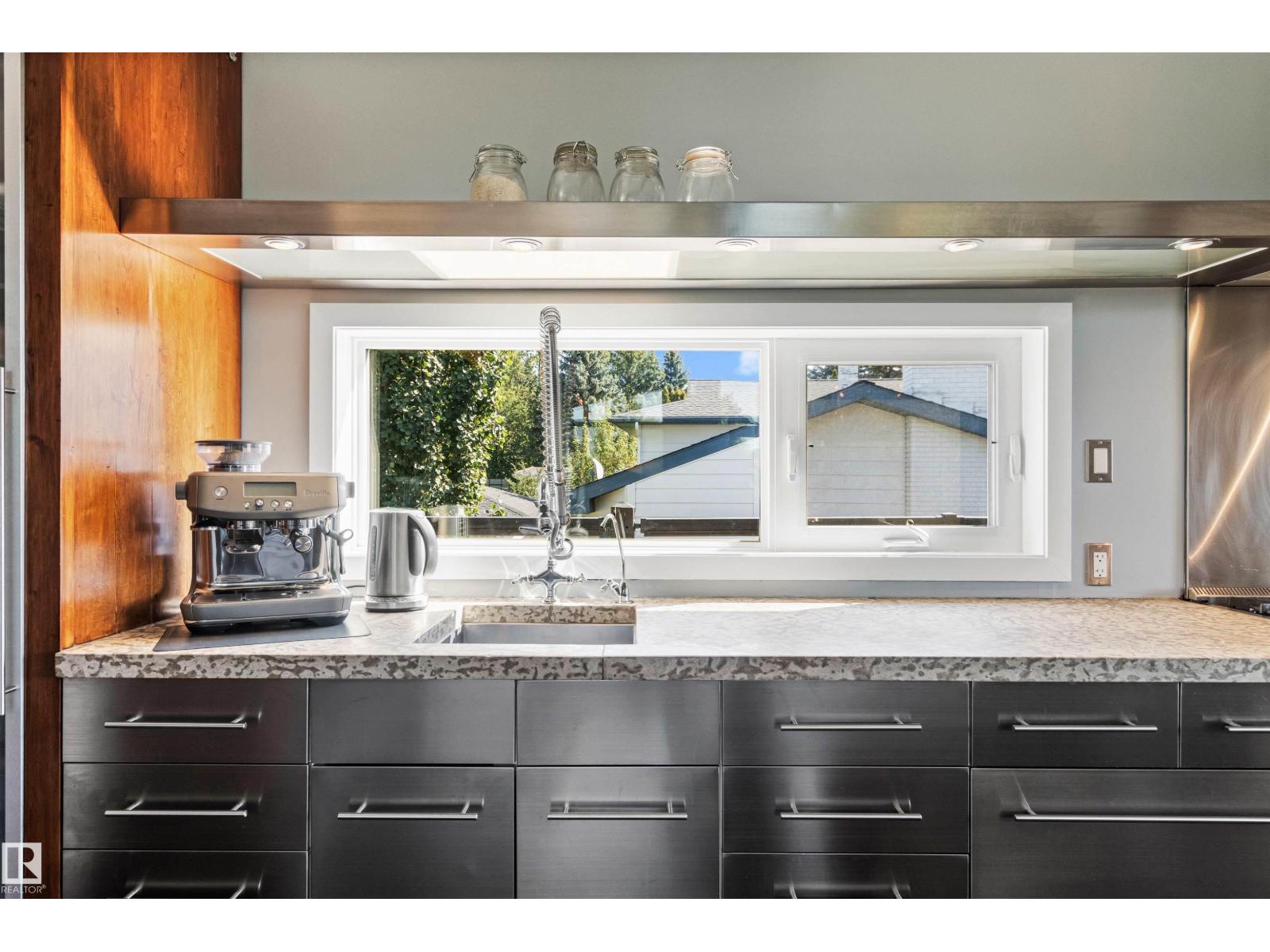 Photo 23 of 6203 132 St Nw, Edmonton AB