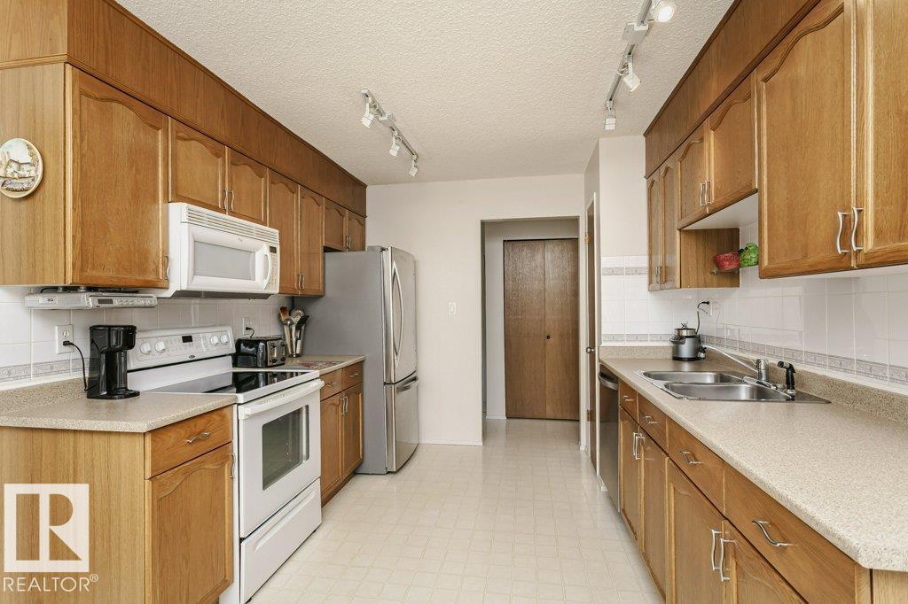 Photo 12 of 4546 56 Av, Bruderheim AB