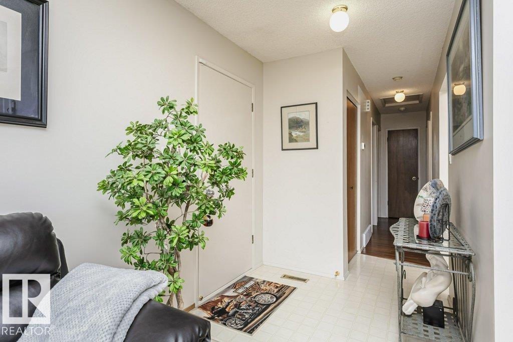 Photo 2 of 4546 56 Av, Bruderheim AB